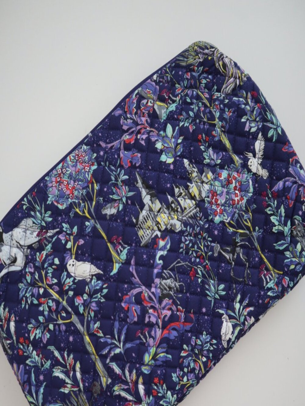 Vera Bradley Harry Potter Forbidden Forest Laptop Organizer - Picture 6 of 6
